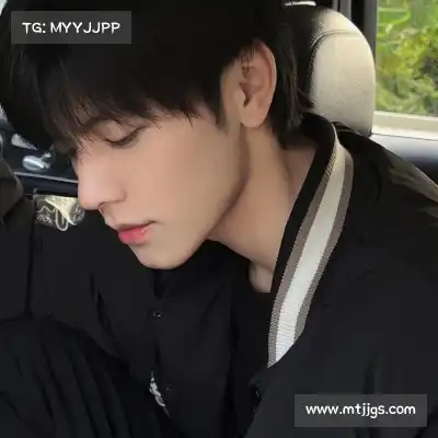 杜严谦